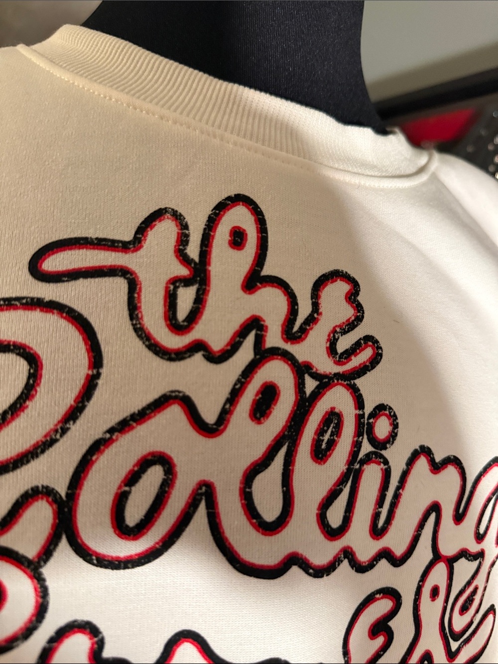 The Rolling Stones Women’s 2X White Sweatshirt with Red Tongue Graphic- Official - Picture 5 of 7